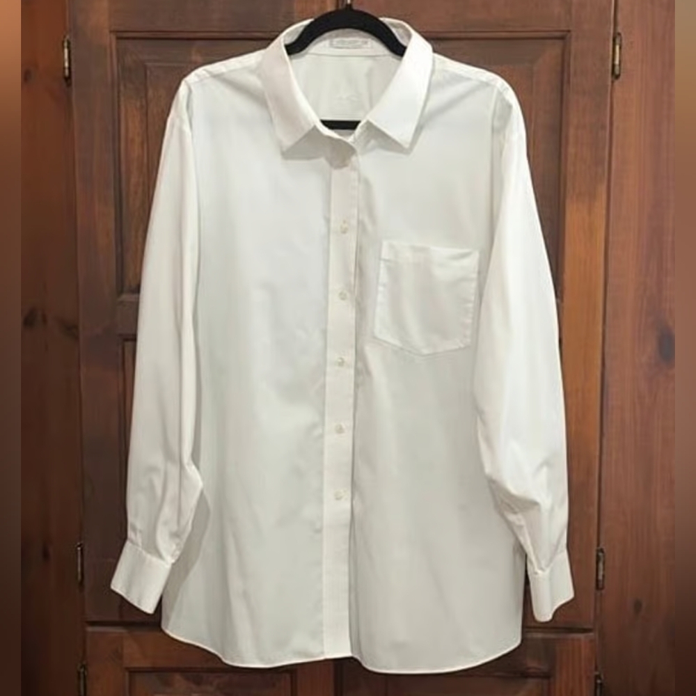 White Dress Shirt with Pointed Collar and Long Sleeves
